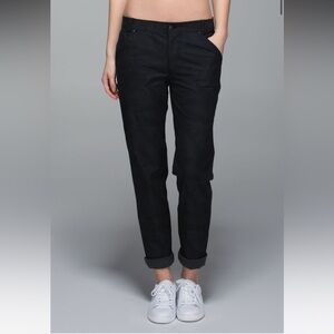 Lululemon Day Trip Boyfriend Pant black camo size 6